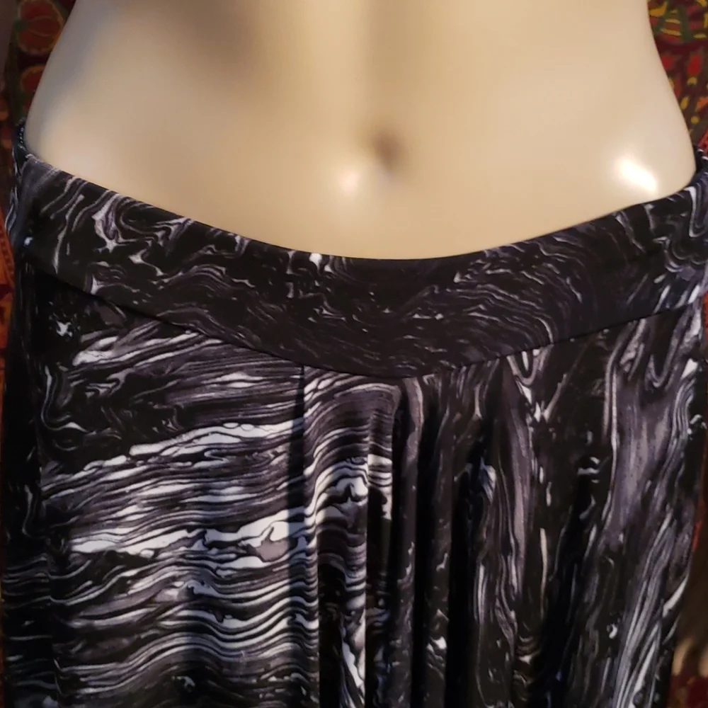 Michael Kors marbled waterfall skirt medium